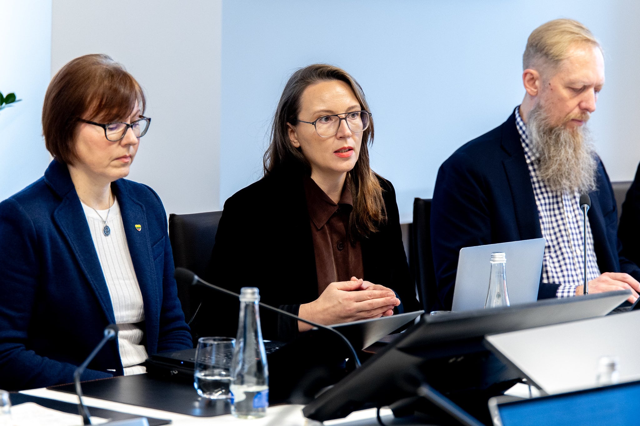 Vyriausybės nuotraukos 4 min